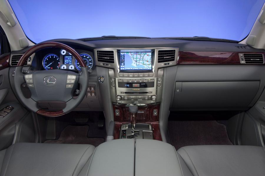  Lexus LX570 2008 года  (фото 168 из 221)